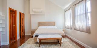 521 W Broadway Gallery 18