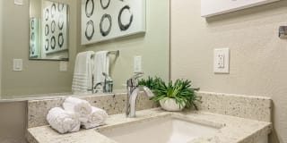 El Paseo Apartment Homes Gallery 17