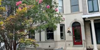 Spacious Penthouse Apartment in Columbia Heights Gallery 1