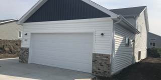 4 Bed 2 Bath Single Family Home Gallery 1