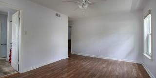 3301 Bull St Gallery 15