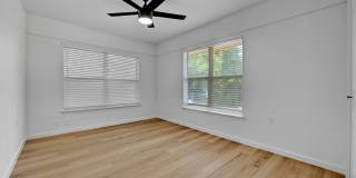 Top of the line 6 bed in West Campus!!! 1913!!! Gallery 17