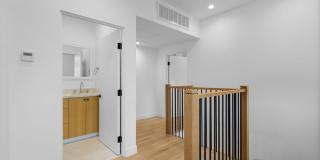 1062 1/2 S Alfred St Gallery 8