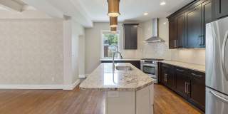 OAKLEY - Stunning executive tudor Gallery 17