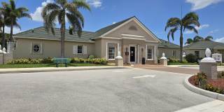241 SW LAKE FOREST Way Gallery 21