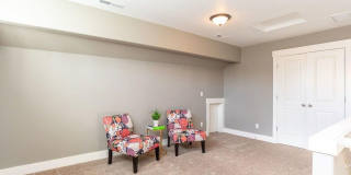 3 Bedroom + Flex Space in Central Location - Close to Old Mill! Gallery 18