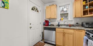 211 MADEIRA Street Gallery 13