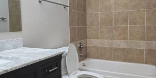 Cute end unit townhome 3-bedroom 2 baths in Thornton. Gallery 16