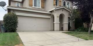 Spacious 3/2.5 ready to be called home!!!! Gallery 1