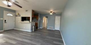Upstairs 2/1 home in Greenback Estates Gallery 19