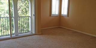 2 Bedroom Townhouse in Southwest San Jose with Garage Gallery 9