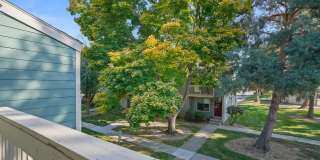 Charming 2bd/1.5ba SE Boise Townhome w/Pool Gallery 7