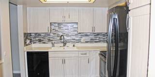 Heather Gardens  55+ Community 2 bedroom 2 bathroom condo! Gallery 16