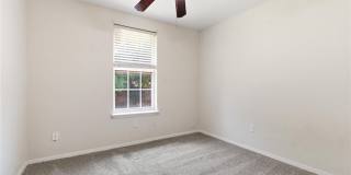 1804 SE 12th Street Gallery 18