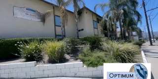 Bright 2 Bedroom / 1 Bathroom Upstairs Unit with Mountain View Gallery 3