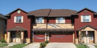 3 bedroom, 2 1/2 bath halfplex/townhouse Gallery 16