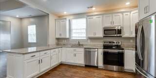 Charming 1920 renovated home! Gallery 10