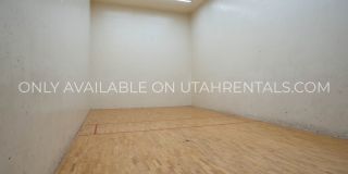 1707 Hickory Ln Gallery 16