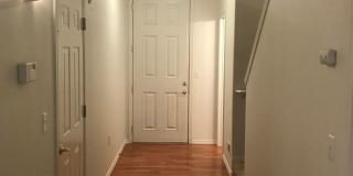 4 Bed 3 Bath Gated Townhome Near Maplewood Golf Gallery 5