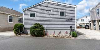 208 Mallard Lane Gallery 4