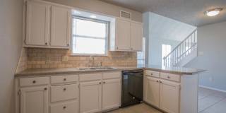 Available to Pre-Lease! Recently Updated 3 Bedroom! Gallery 7