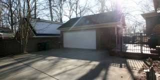Stunning Brick Home in Cotswold in Quiet cul-de-sac Gallery 32