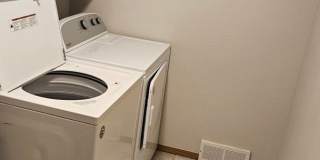 Clean 4 Bedroom Home near CSU Gallery 5