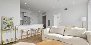 4804 Oakwood Gallery 8