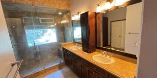 Elegant Desert Retreat – 3+ Bedroom Home with Pool in Mountain’s Edge Gallery 17