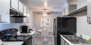 Peaks at Los Ranchos Gallery 14