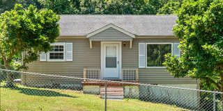 2 Bedroom 1 Bath Home For Rent Near Cumberland Drive! Gallery 1
