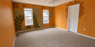 Beautiful 4 Bedroom home Gallery 23