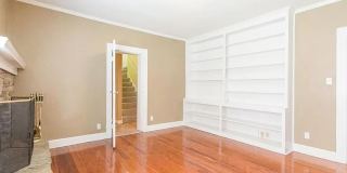 2 Blocks from Campus - 3BR Move in ready now for August 2026! Gallery 5