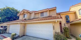 SD: Spacious 2BD/2.5BA Townhome in Sabre Springs with Private Backyard, 2-Car Garage & In-Unit Laundry Gallery 1