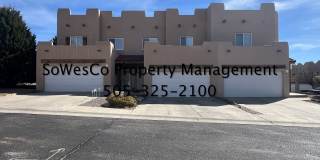 Beautiful 3 Bedroom Townhome in Central Farmington Gallery 1