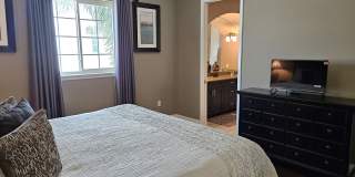 Seasonal Short-Term 2 Bedroom, 2.5 Bath Multi-Level Condo with Balcony and Patio located on Venice Island! Gallery 30
