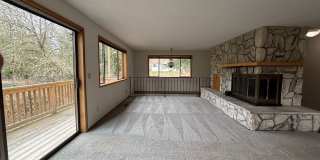 Perfect Home for Entertaining in Newberg - Showings Start 4/20/26 Gallery 1