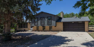 Large home on almost an acre- Academy and Flintridge, 80918! Gallery 1