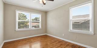 Charming 3 Bedroom 1 Bath near Route 66! Gallery 18