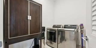 363 E Wacker Drive Gallery 22