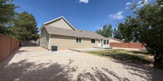 SPACIOUS HOME IN LAVERKIN FOR RENT! Gallery 45