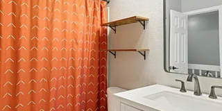 Charming 2BR Tpwnhome in Aurora Gallery 17