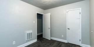 4702 37th Street Gallery 22