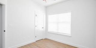 924 Parker Lane Gallery 22