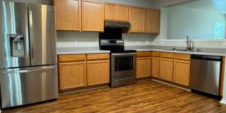 3 BR/2.5BA | Newly Renovated Single Family Home | 1-Car Covered Parking | Fenced backyard! Gallery 6