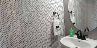 Sought After Riverwood Townhome! Gallery 8