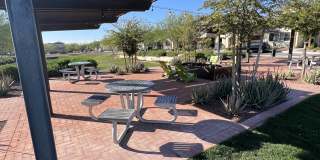 1935 N Marketside Ave Gallery 39