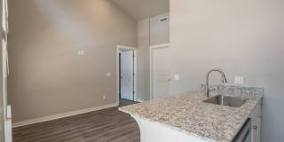 Cozy 2 bedroom 2 bath home! Gallery 6