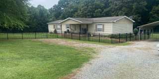 Charming 3BR House in Stony Point Gallery 1