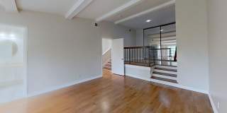 2/Bedroom Townhome in West Hills! Gallery 15